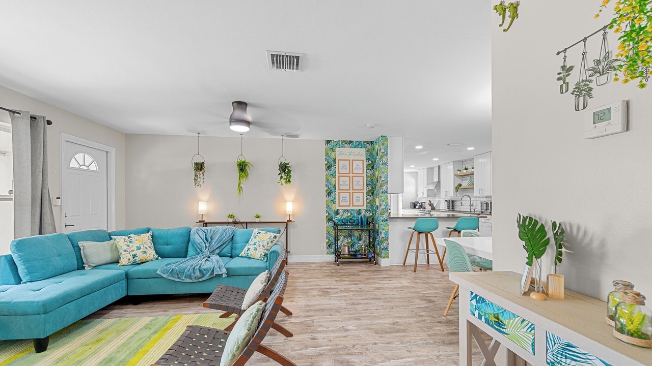 Photo of Livingroom in Coral Heights