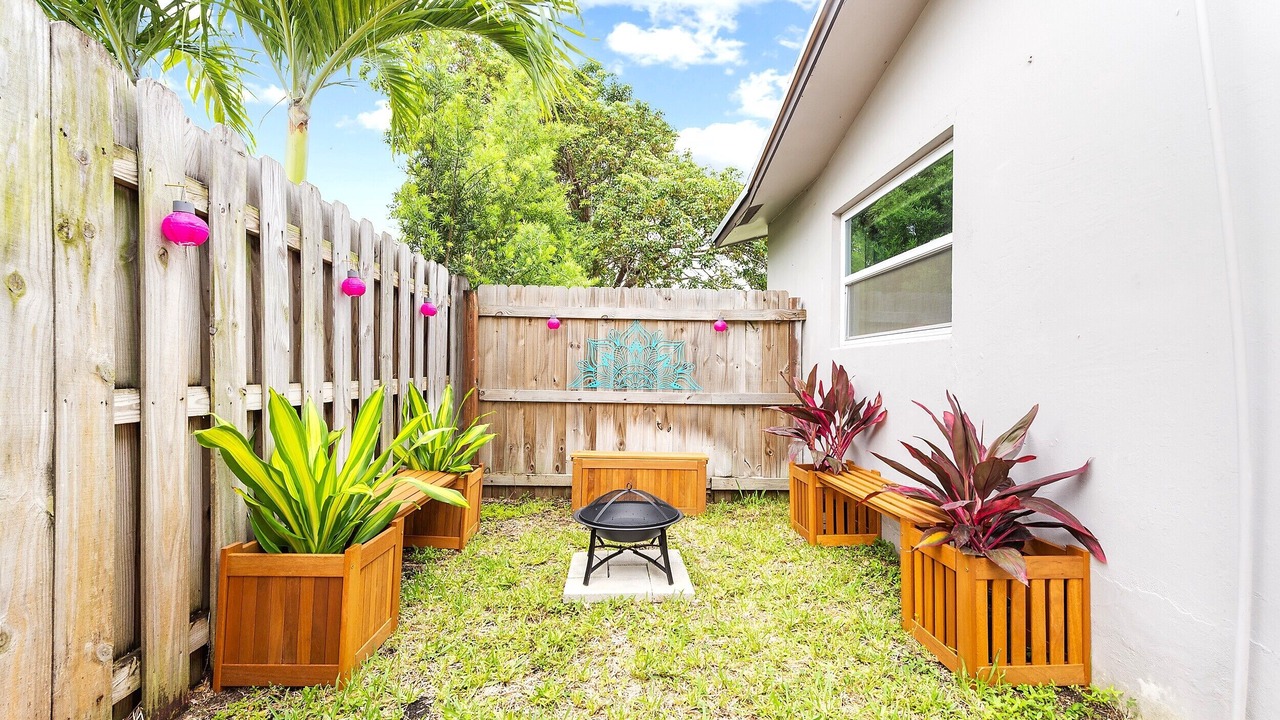 Photo of Outdoor in Coral Heights