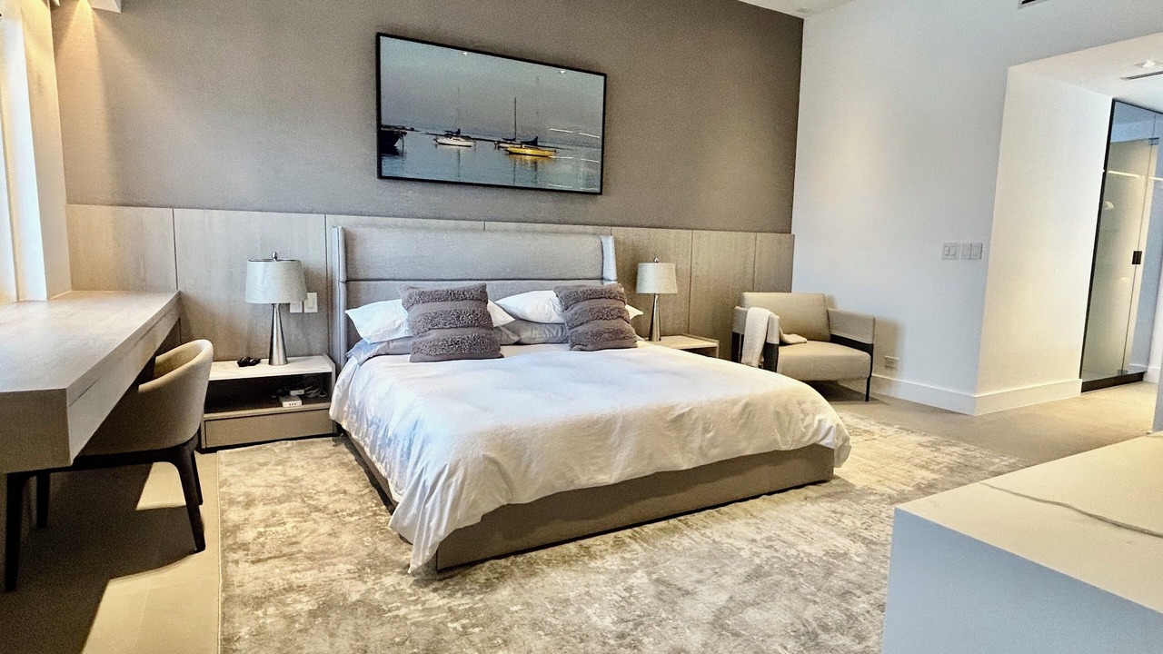 Photo of Bedroom in Hollywood South Central Beach