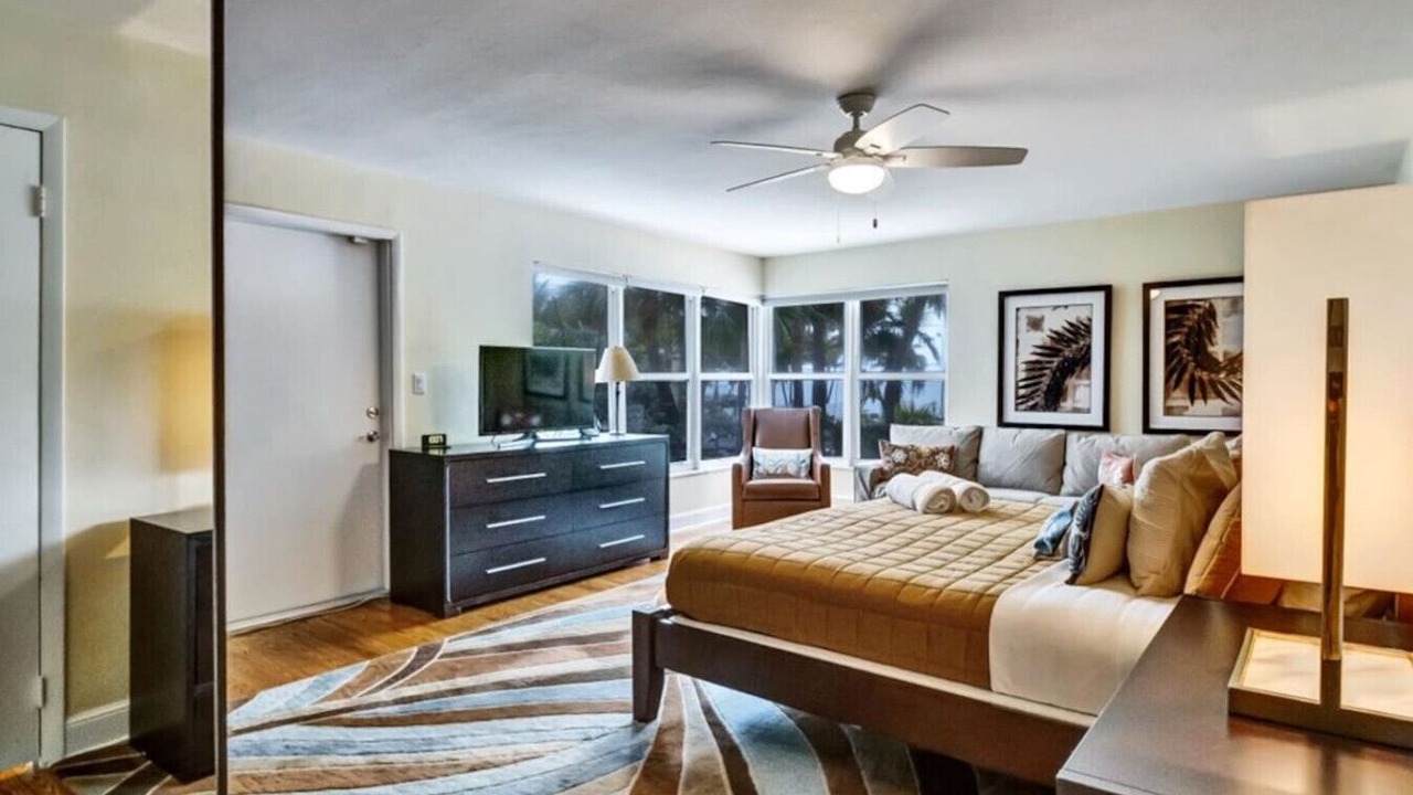 Photo of Bedroom in Lauderdale Beach