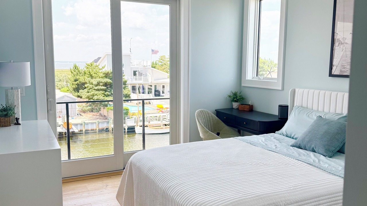 Photo of Bedroom in Loveladies