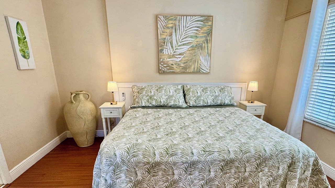Photo of Bedroom in Hollywood South Central Beach