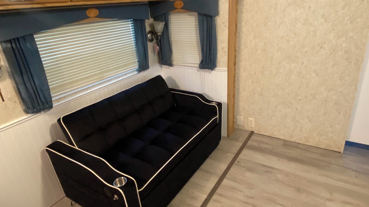 Photo of Livingroom in Long Neck
