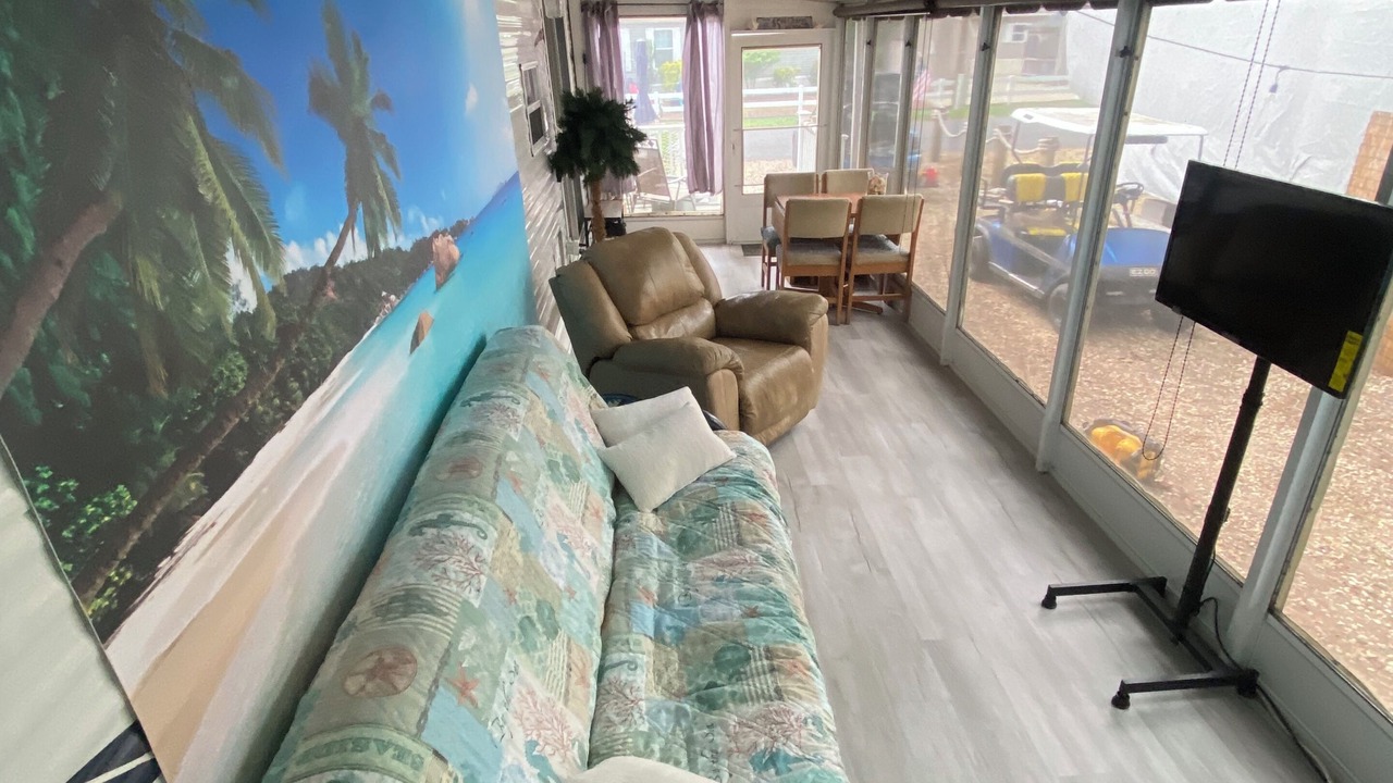 Photo of Livingroom in Long Neck