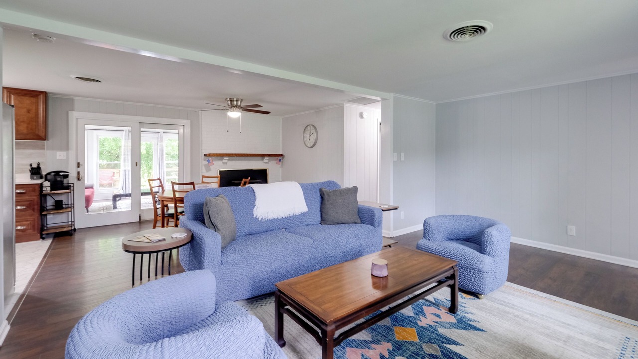 Photo of Bedroom in Colonial Beach