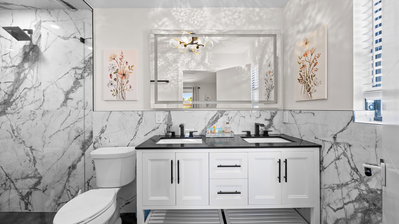 Photo of Bathroom in Tropic Palms