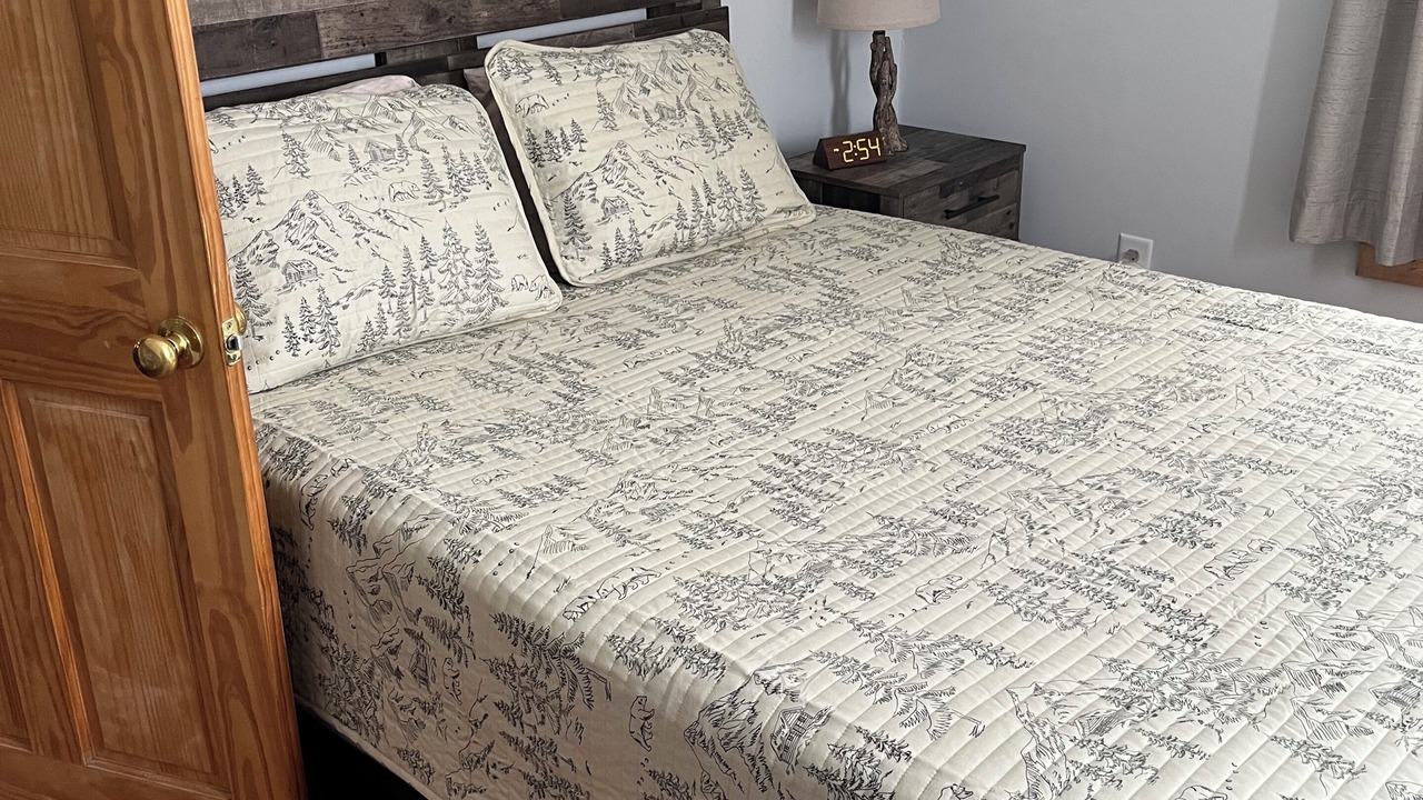 Photo of Bedroom in Lawrenceville