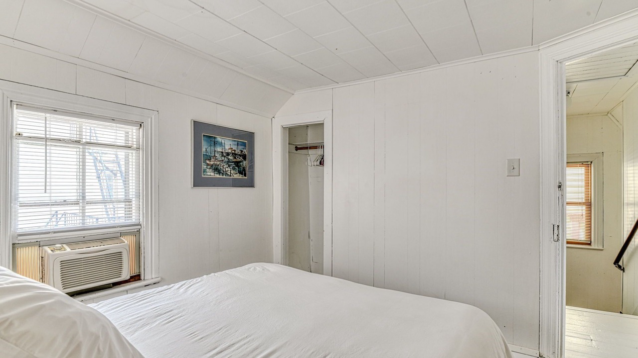 Photo of Bedroom in Ocean Grove