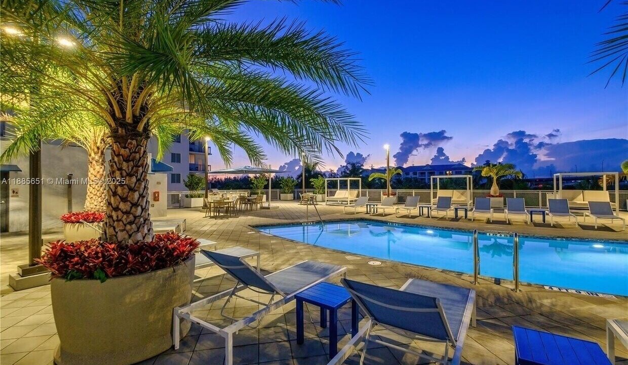 Photo of Outdoor in Beverly Heights