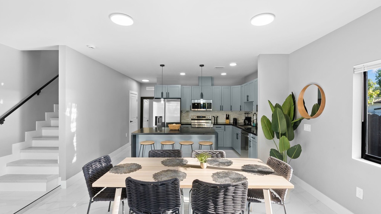Photo of Livingroom in Allapattah