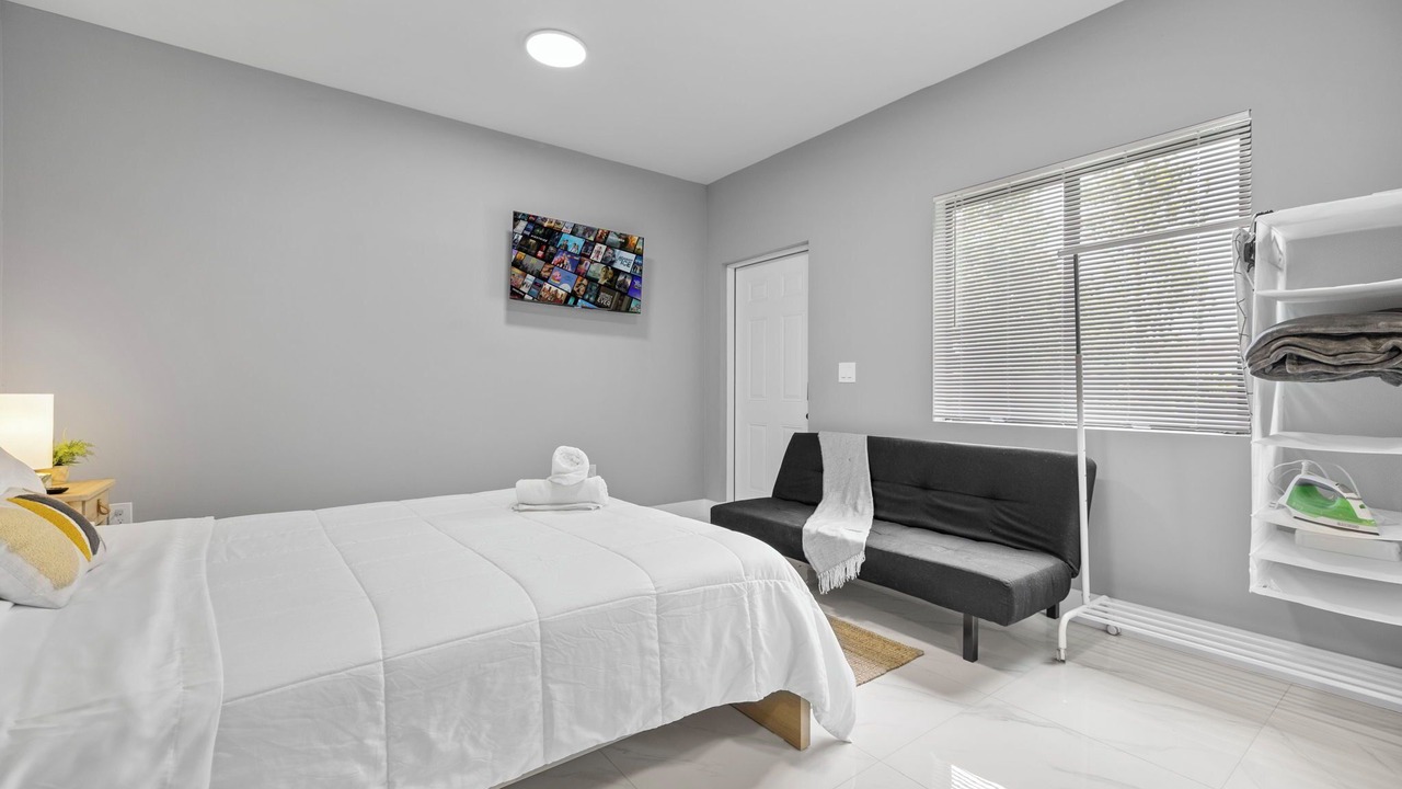 Photo of Livingroom in Allapattah