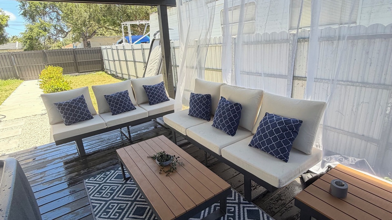 Photo of Patio Balcony in West Little River