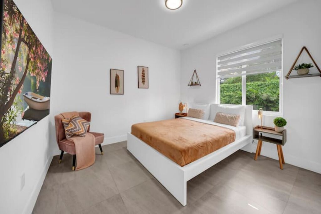 Photo of Bedroom in Golden Glades
