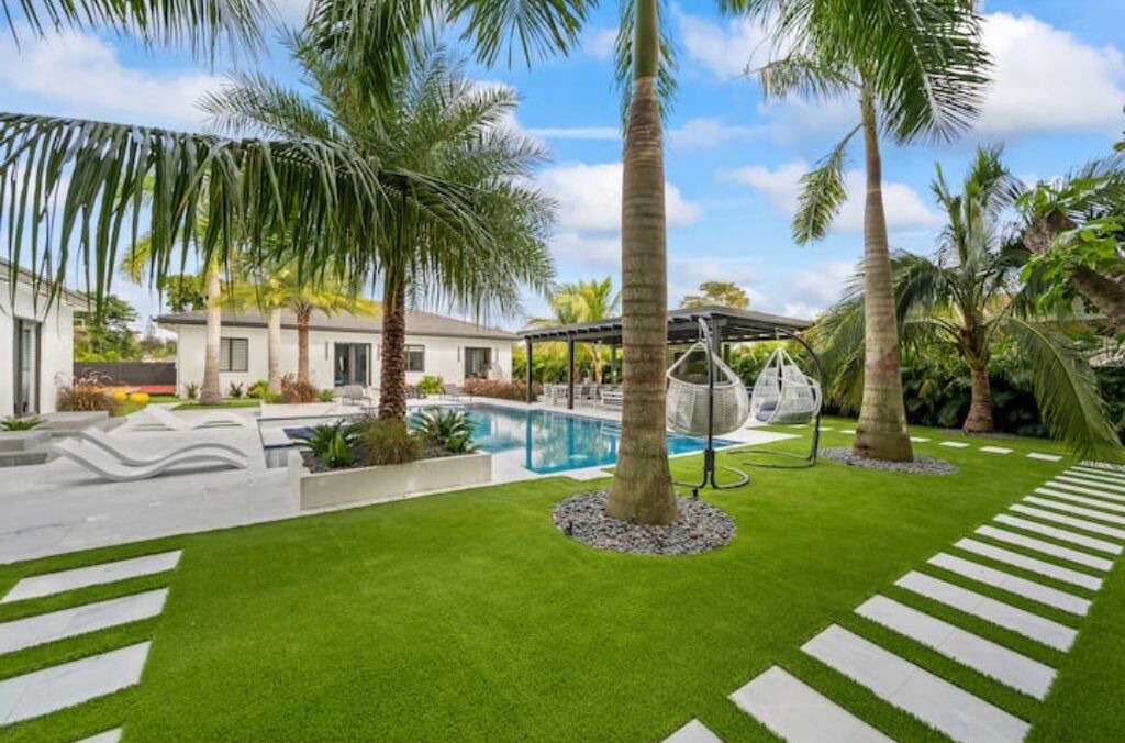 Photo of Outdoor in Golden Glades