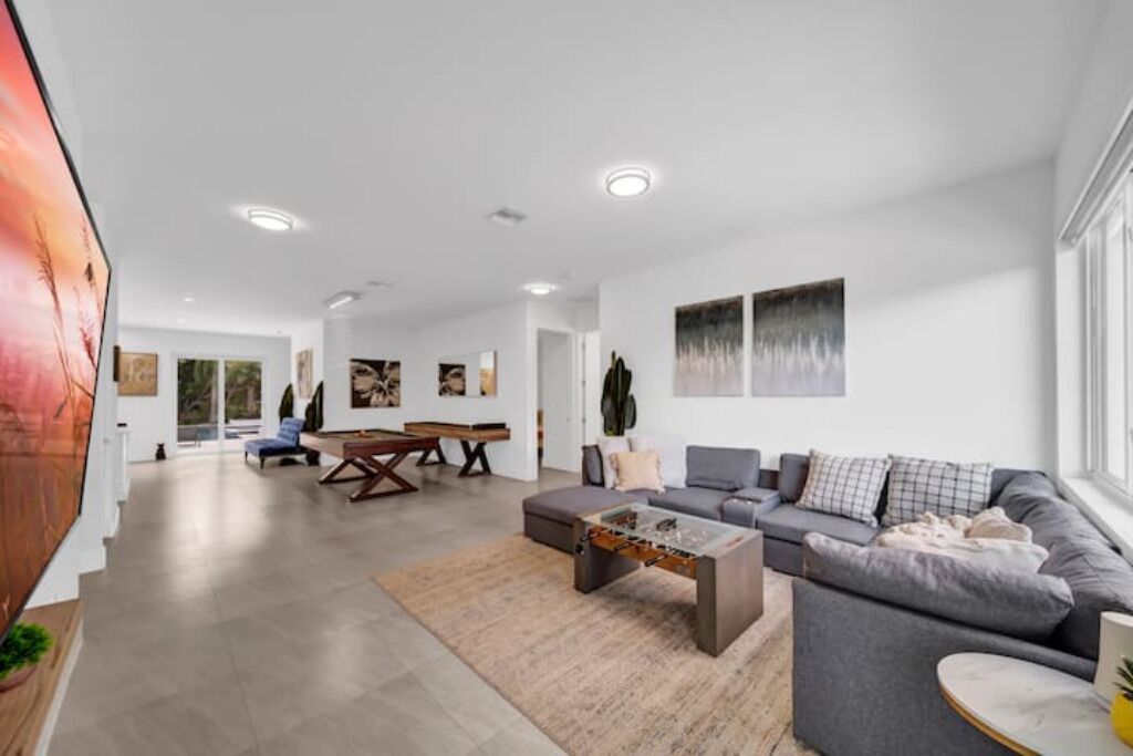 Photo of Livingroom in Golden Glades