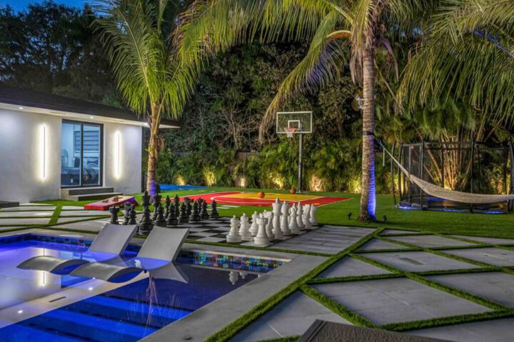 Photo of Outdoor in North Miami