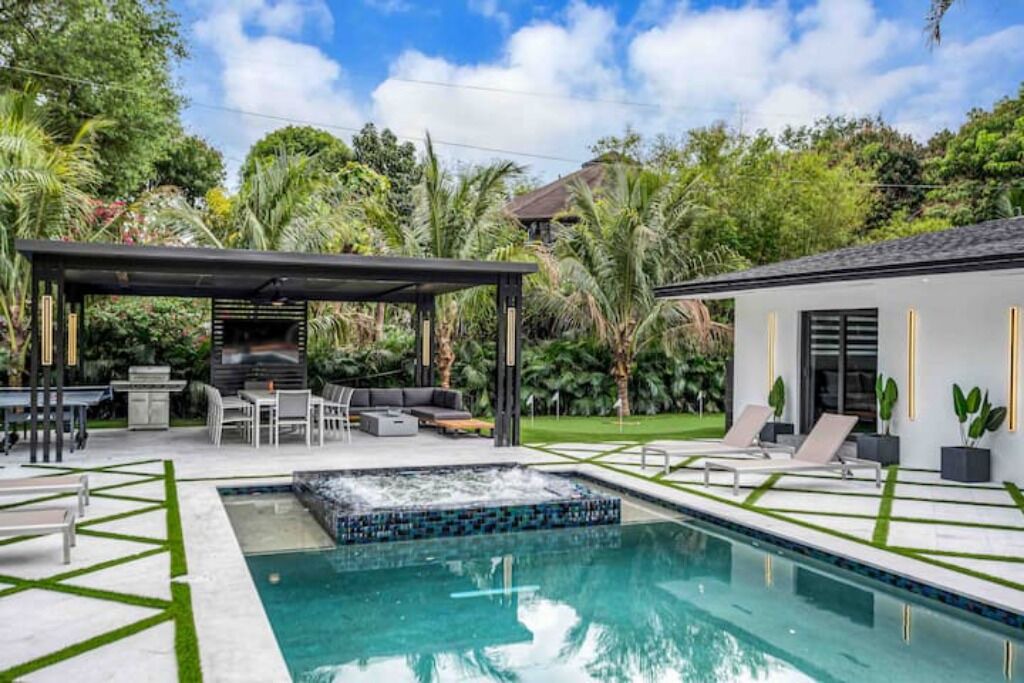 Photo of Outdoor in North Miami