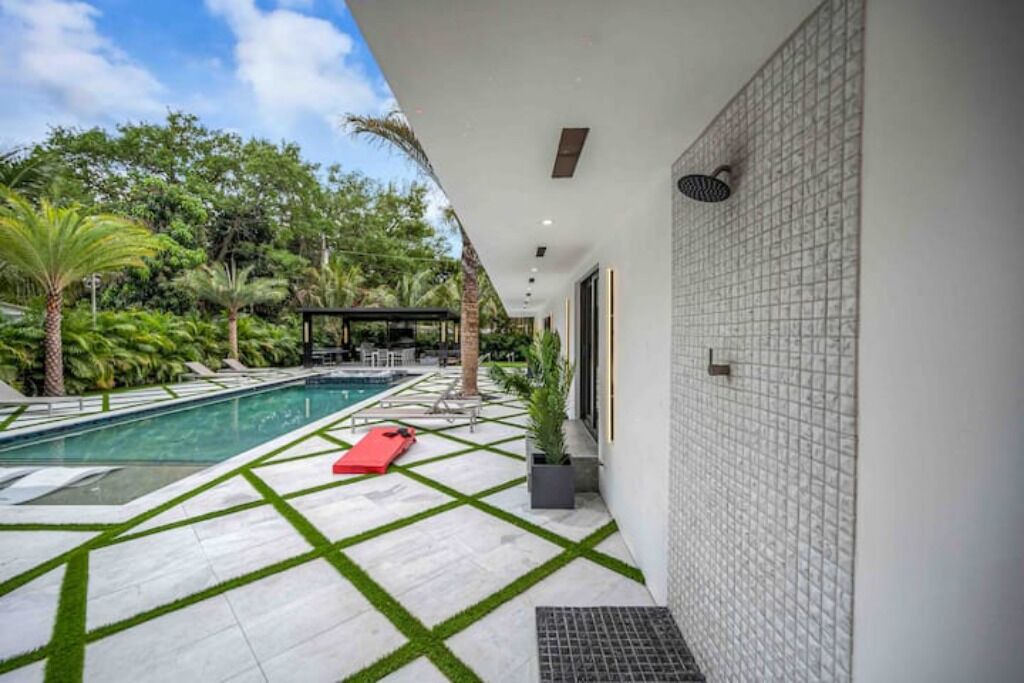 Photo of Outdoor in North Miami