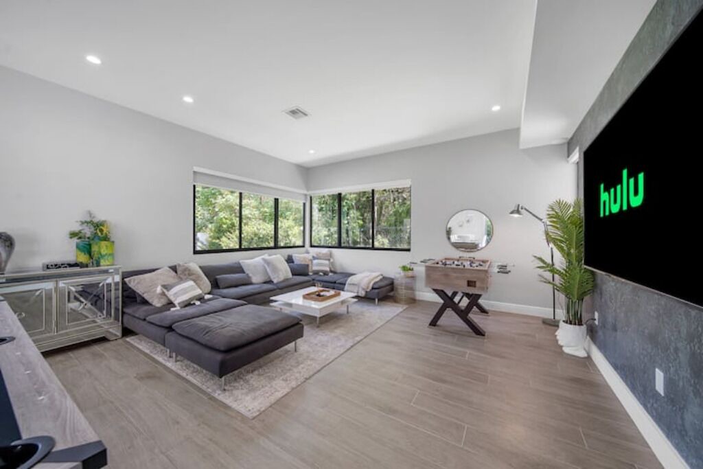 Photo of Livingroom in Golden Glades