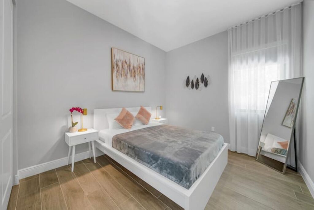Photo of Bedroom in Golden Glades