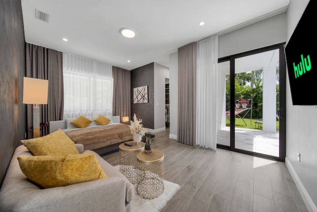 Photo of Bedroom in Golden Glades
