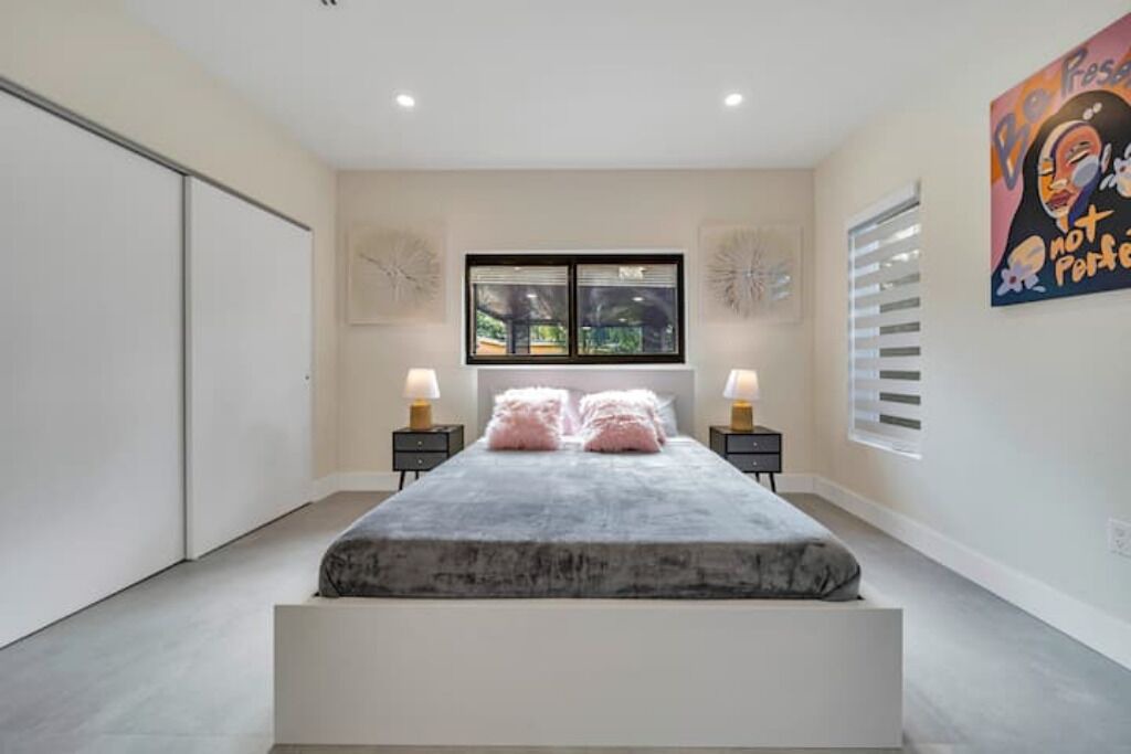 Photo of Bedroom in Golden Glades