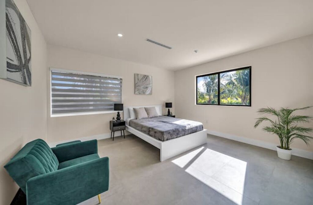 Photo of Bedroom in Golden Glades