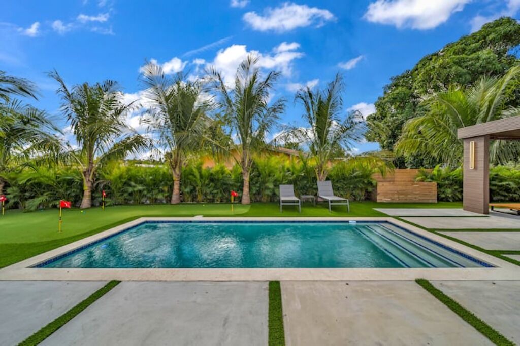 Photo of Outdoor in Golden Glades