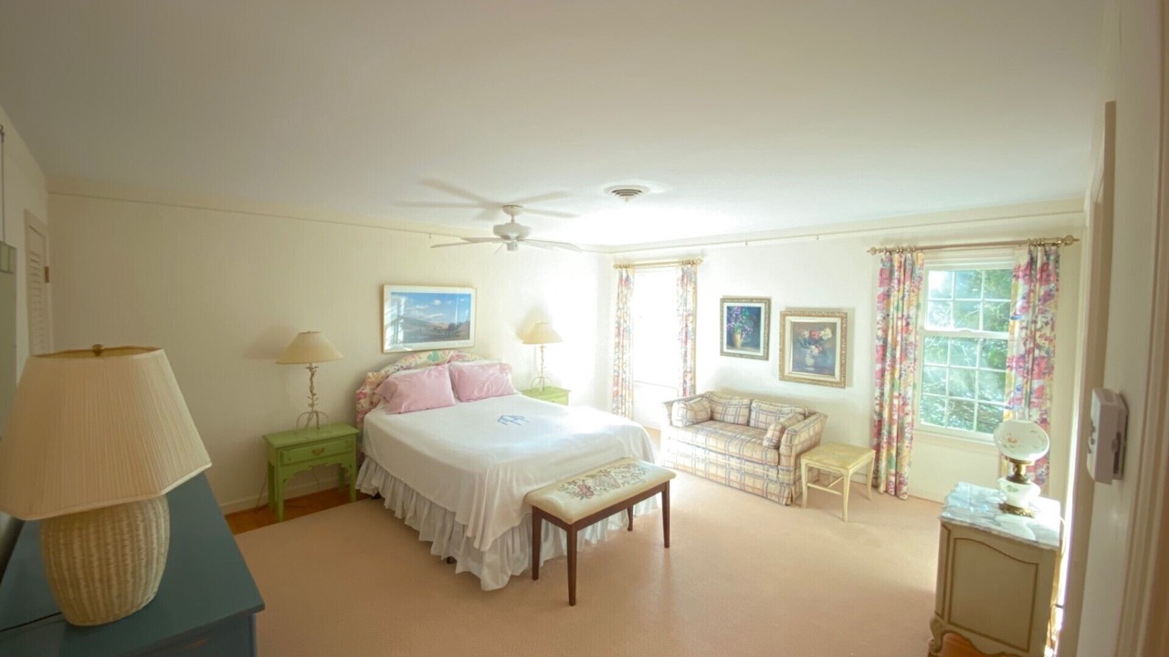 Photo of Bedroom in Weems