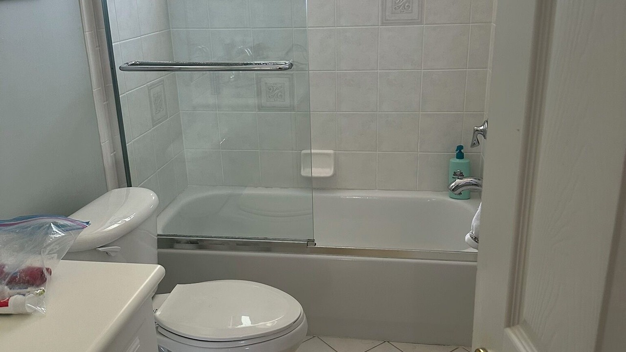 Photo of Bathroom in Parkland