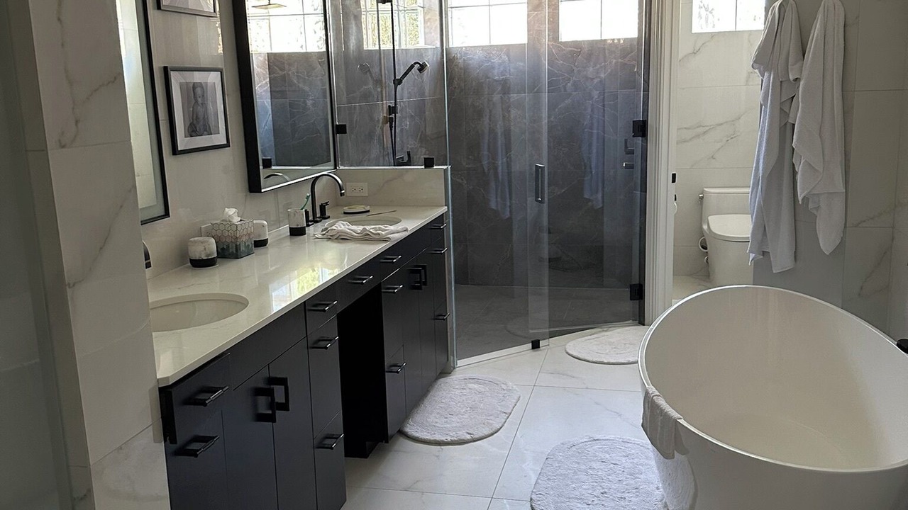 Photo of Bathroom in Parkland