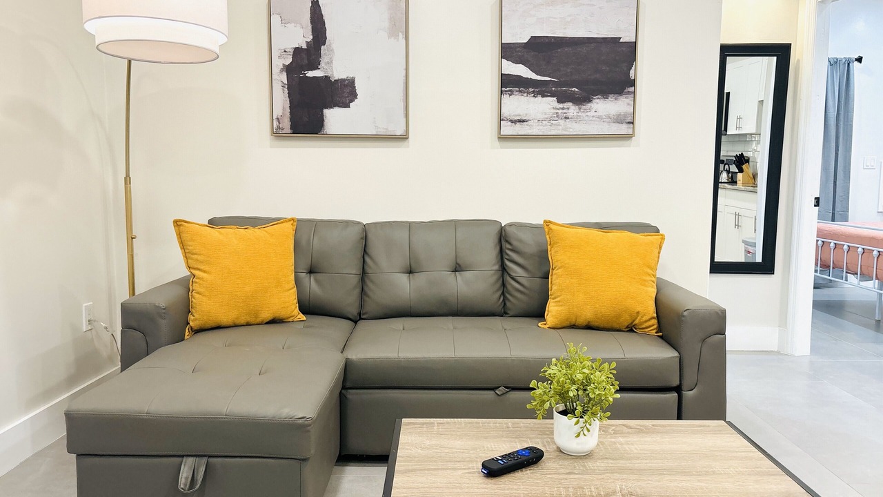 Photo of Livingroom in Lake Ridge
