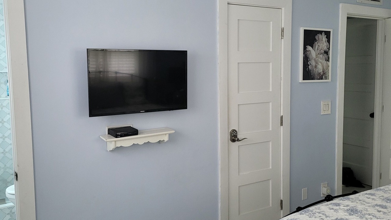 Photo of Bedroom in Coral Springs