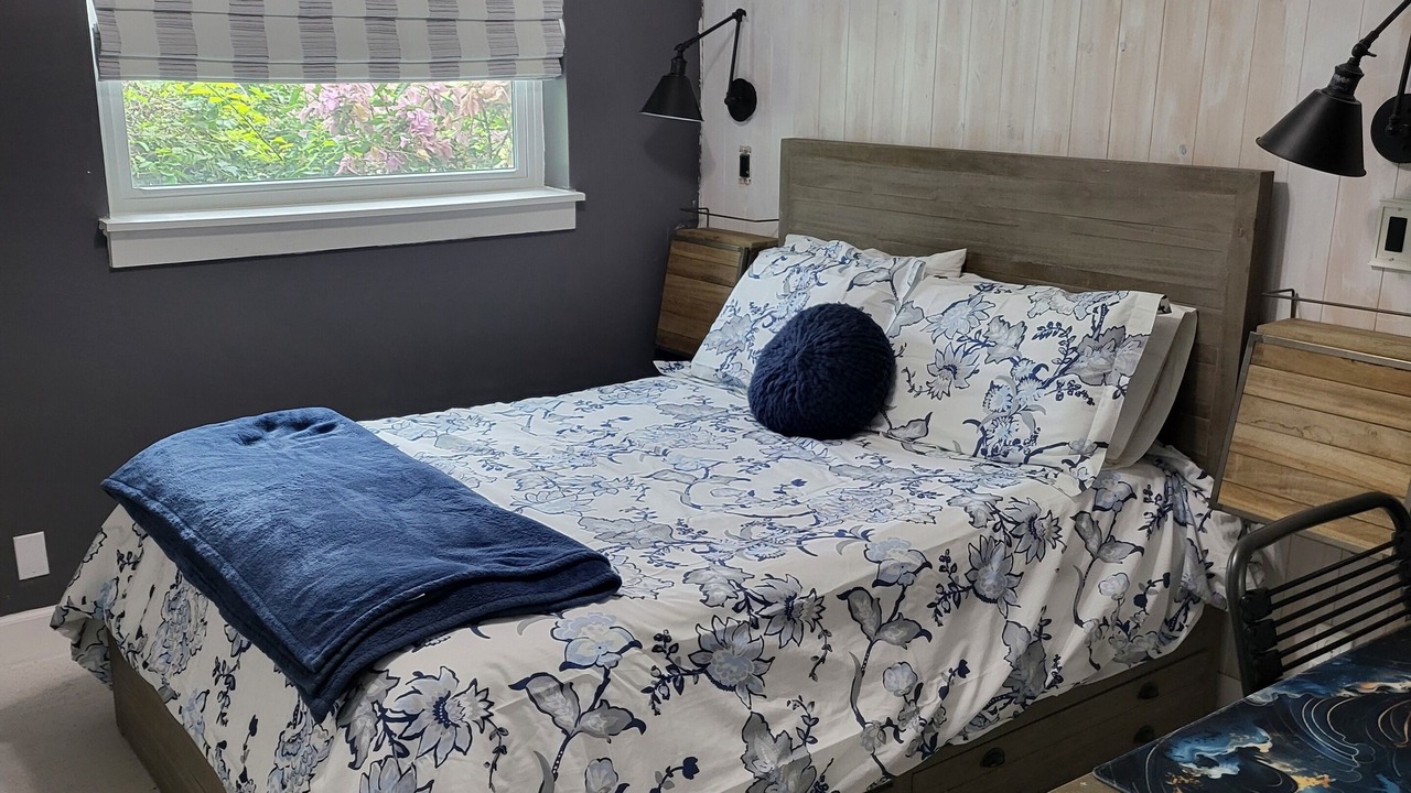 Photo of Bedroom in Coral Springs