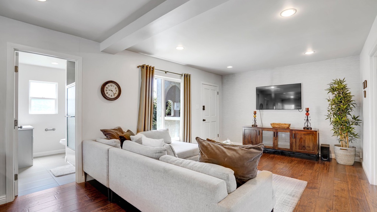 Photo of Livingroom in View Park-Windsor Hills