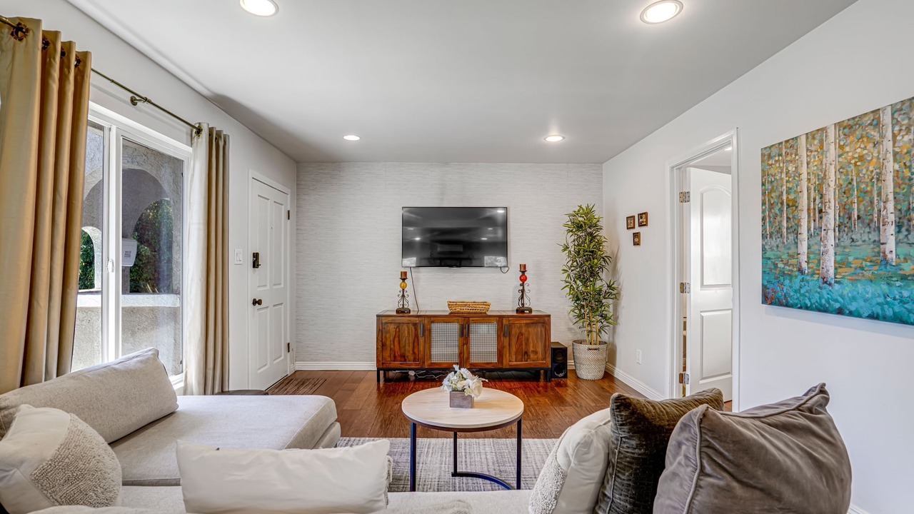 Photo of Livingroom in View Park-Windsor Hills