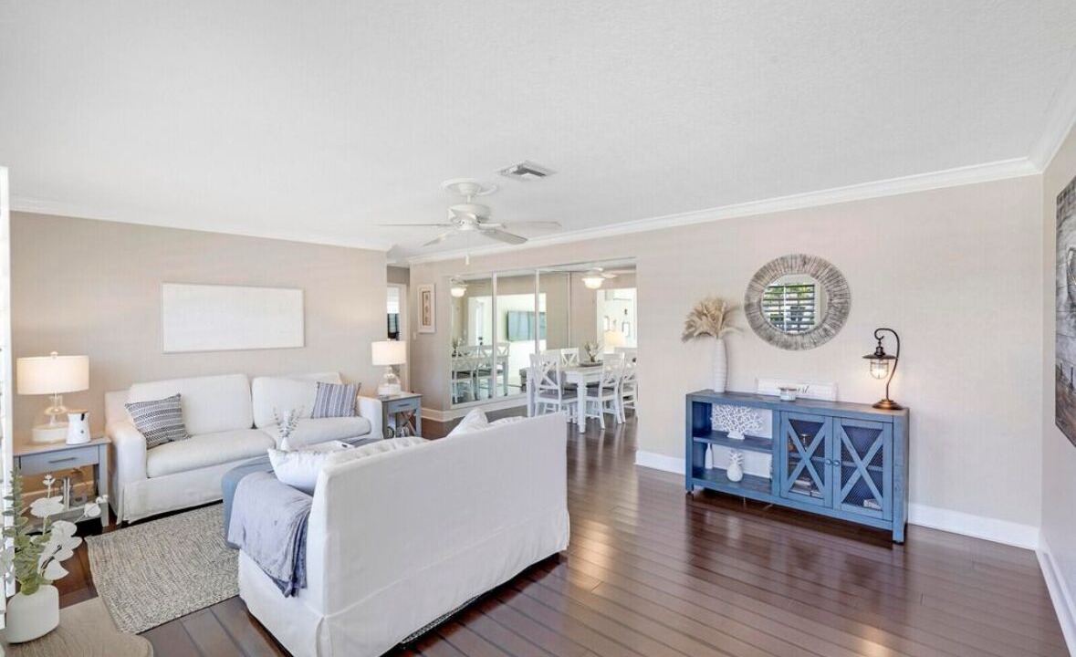 Photo of Livingroom in Lighthouse Point