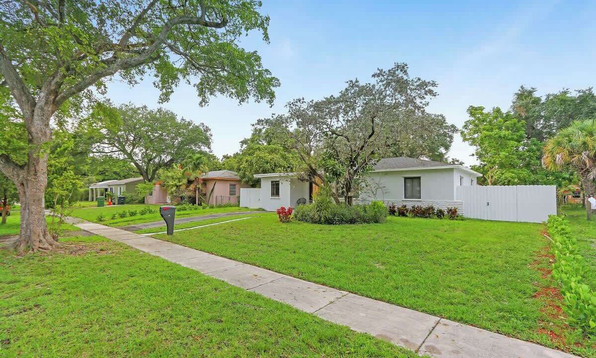 Photo of Others in North Miami