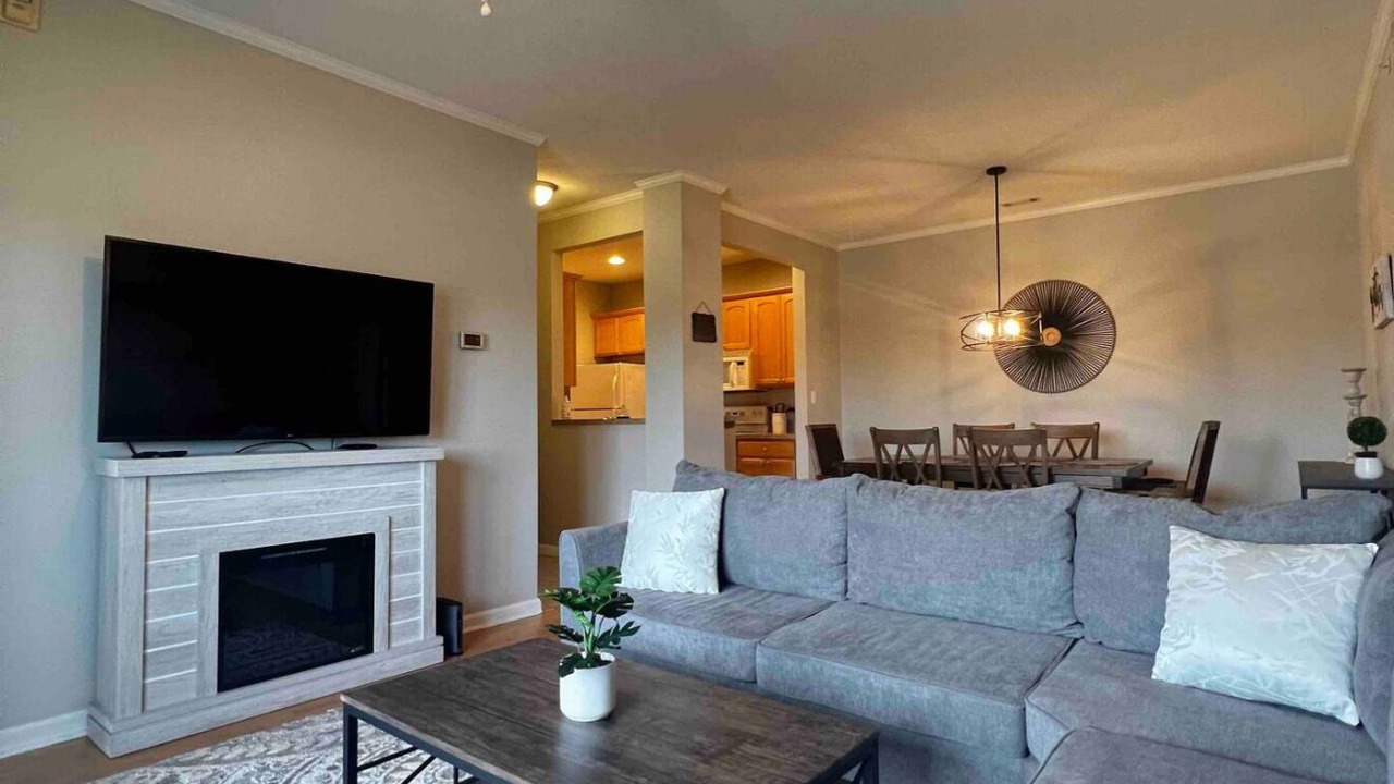Photo of Livingroom in Villages of Five Points