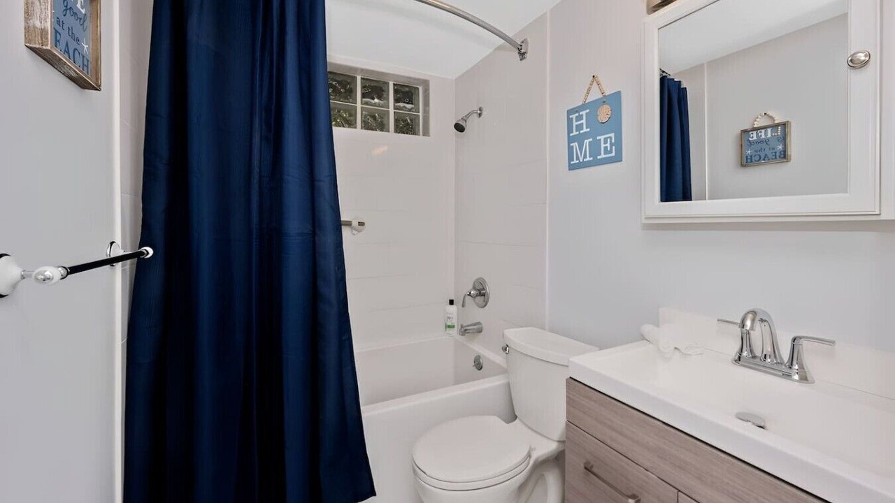 Photo of Bathroom in South Lake