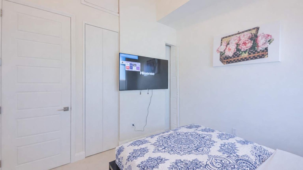 Photo of Bedroom in Davie