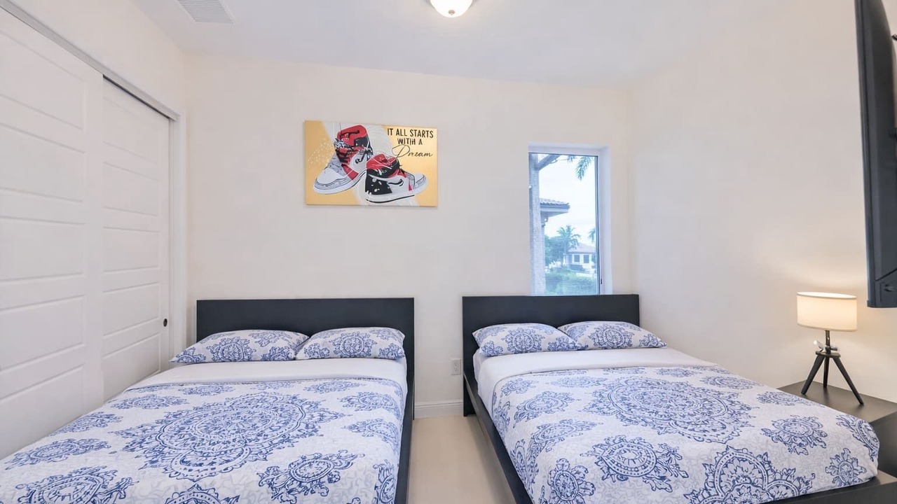 Photo of Bedroom in Davie
