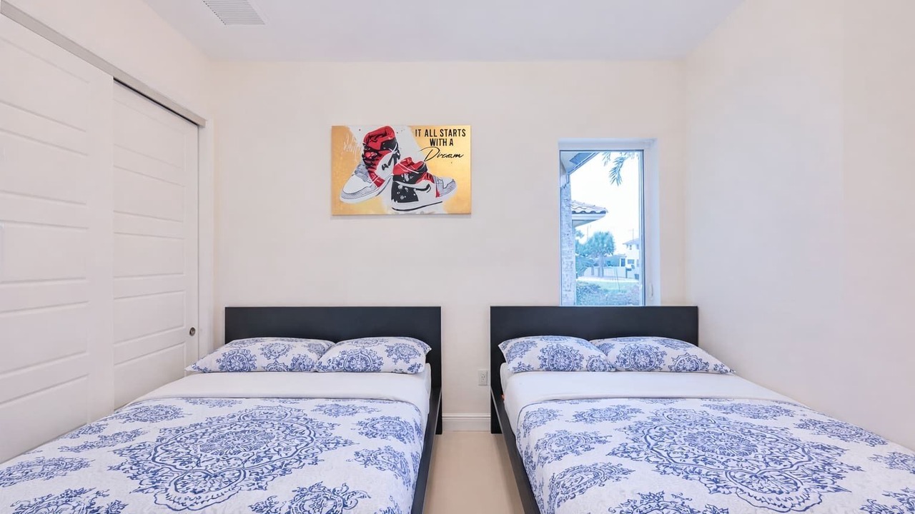 Photo of Bedroom in Davie