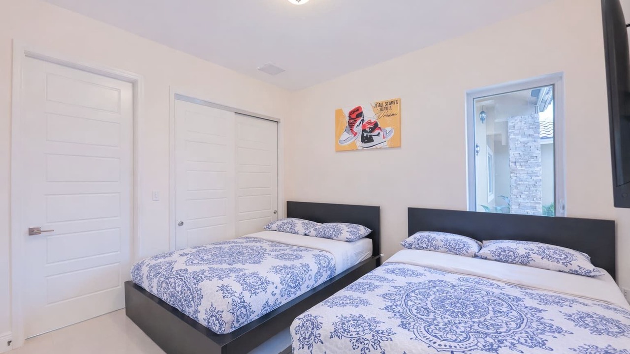 Photo of Bedroom in Davie