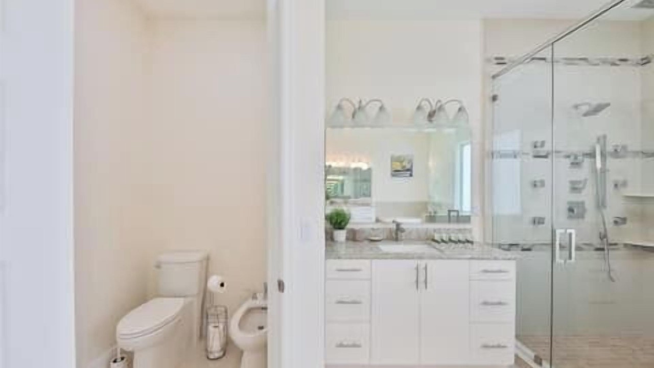 Photo of Bathroom in Davie
