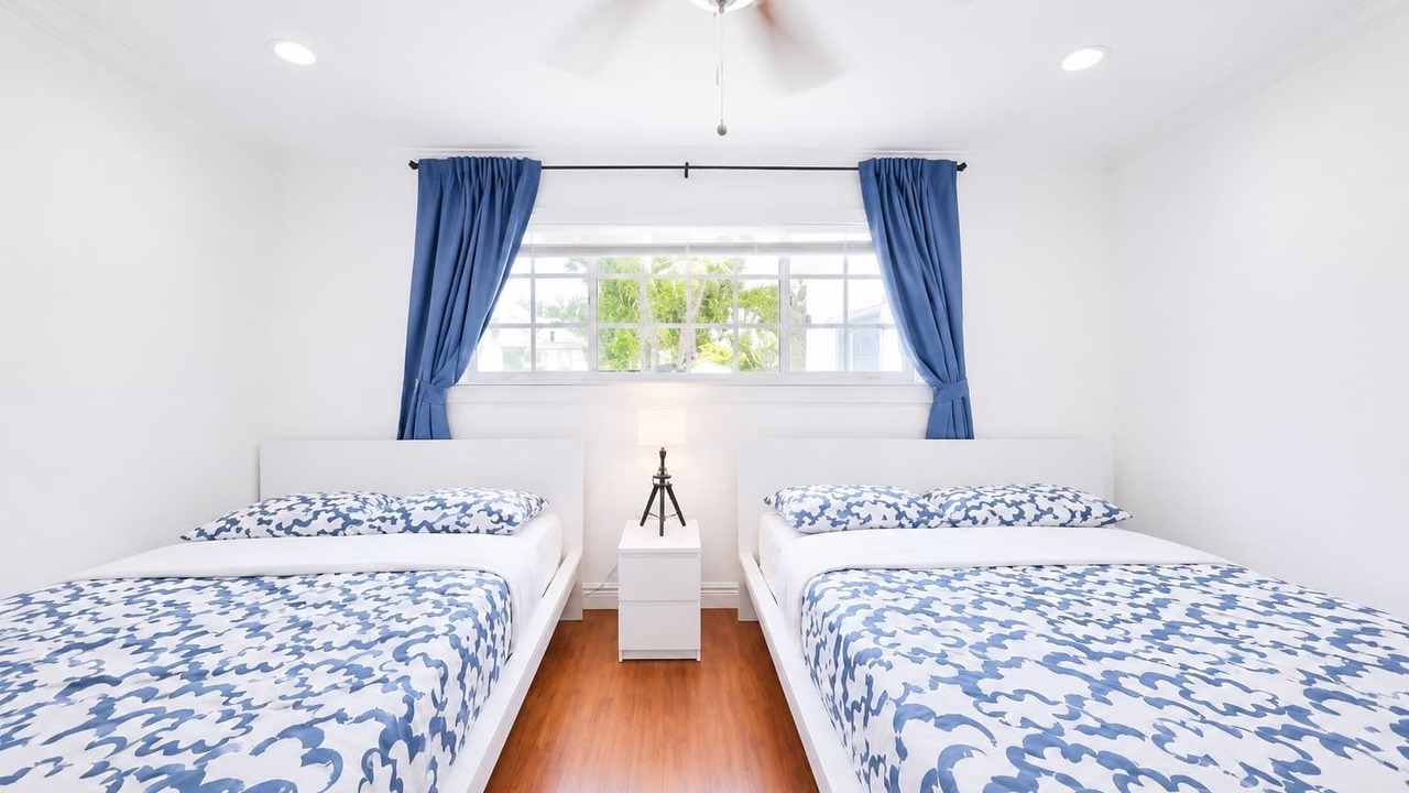 Photo of Bedroom in Hallandale Beach