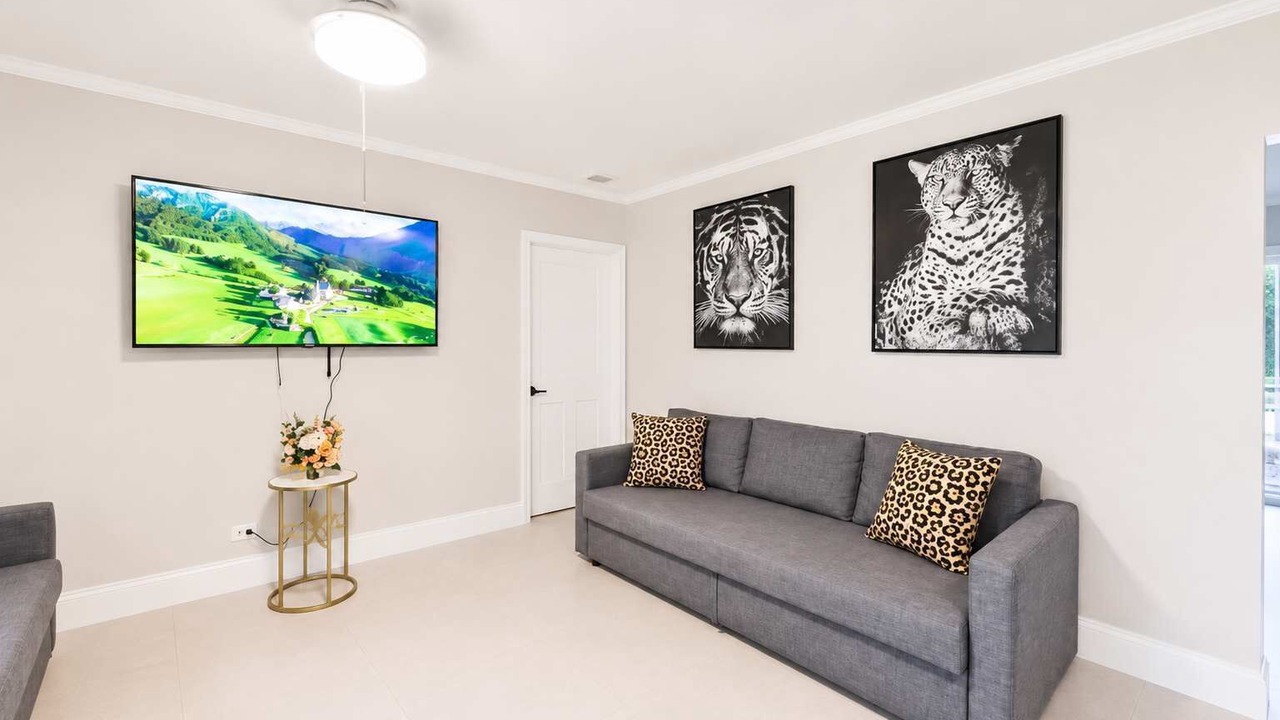 Photo of Livingroom in Edgewood