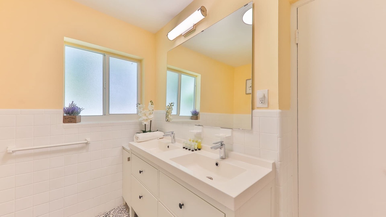 Photo of Bathroom in Royal Poinciana