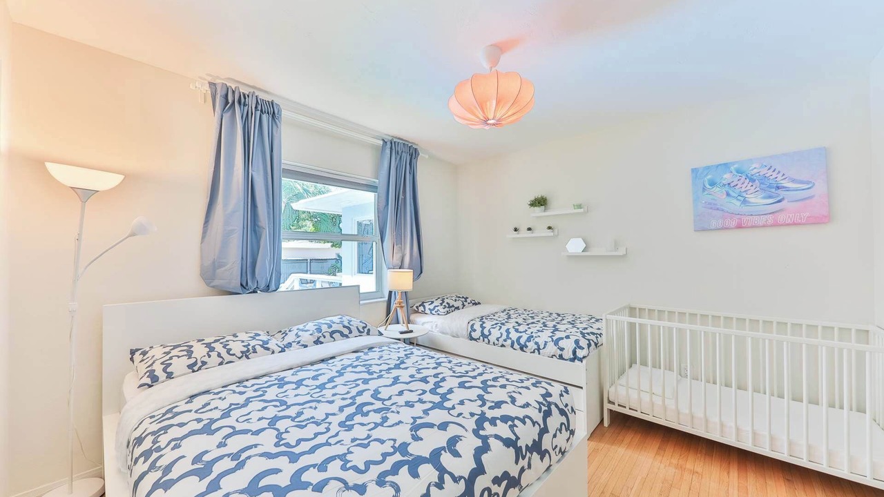 Photo of Bedroom in Royal Poinciana