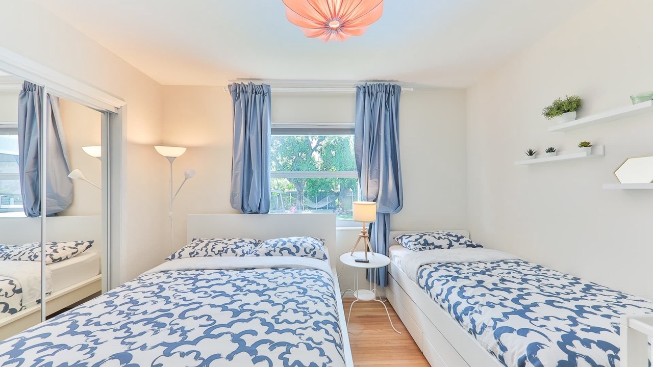 Photo of Bedroom in Royal Poinciana